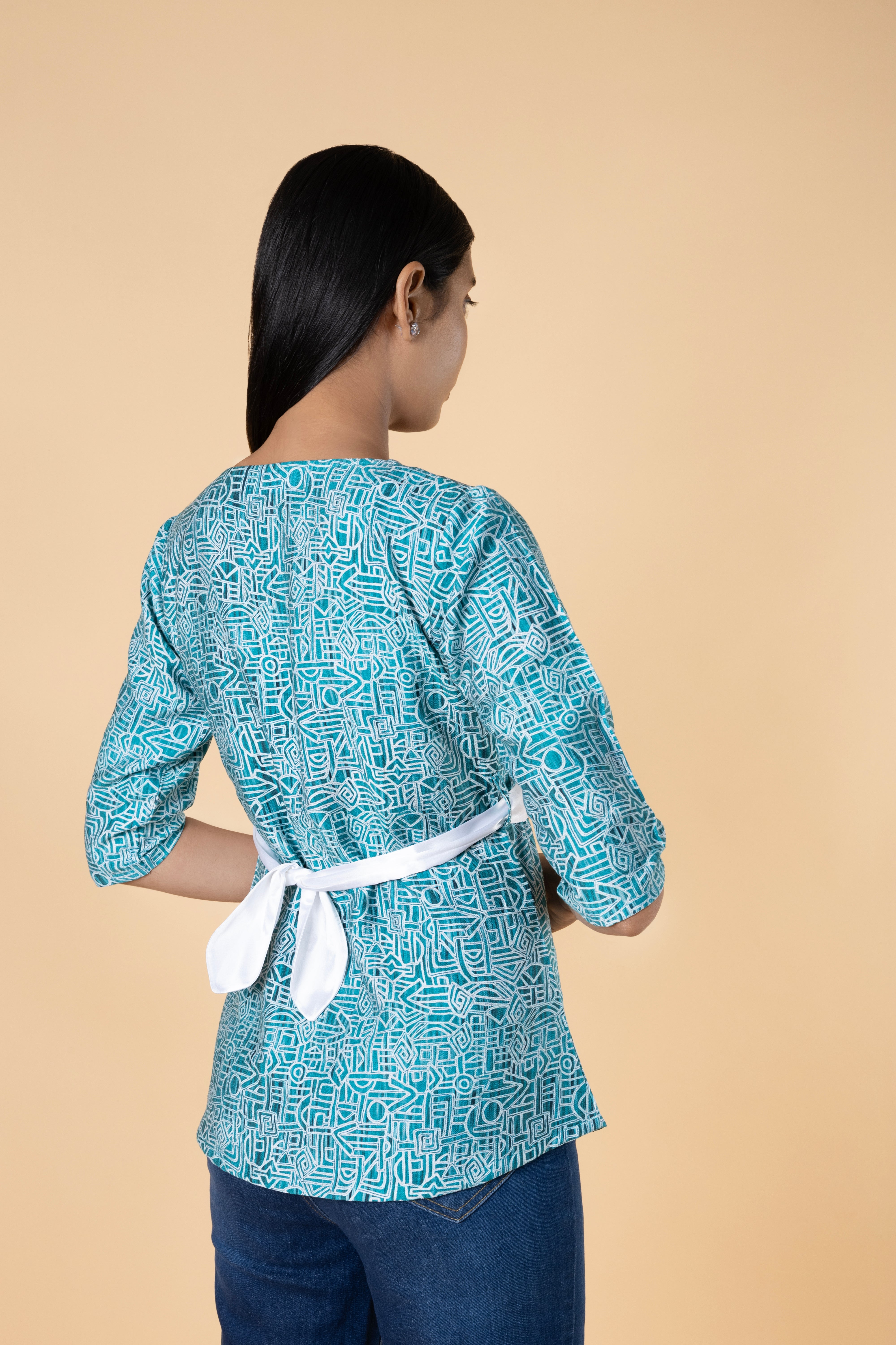 Round Neck Waist Belt Feminine Top