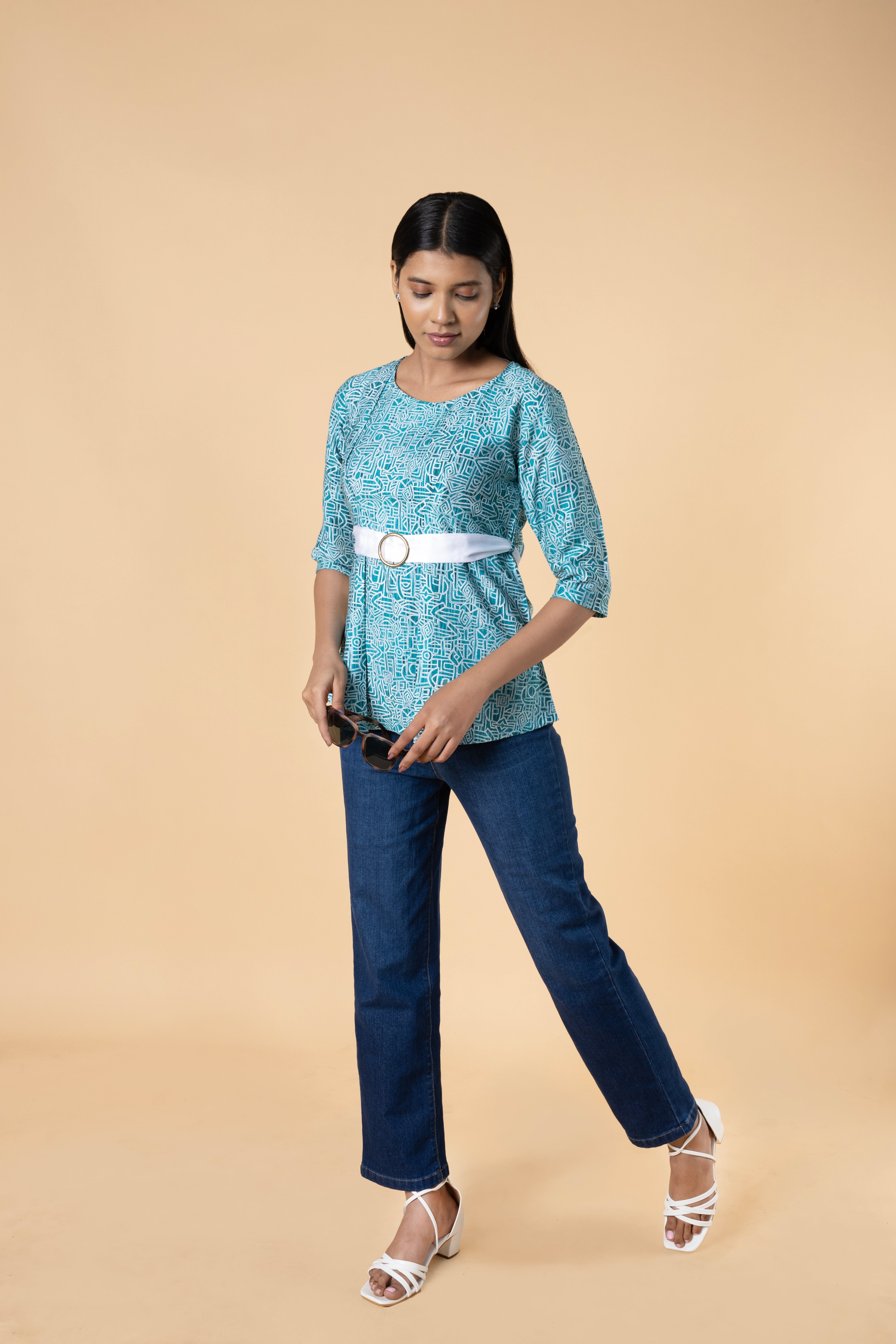 Round Neck Waist Belt Feminine Top