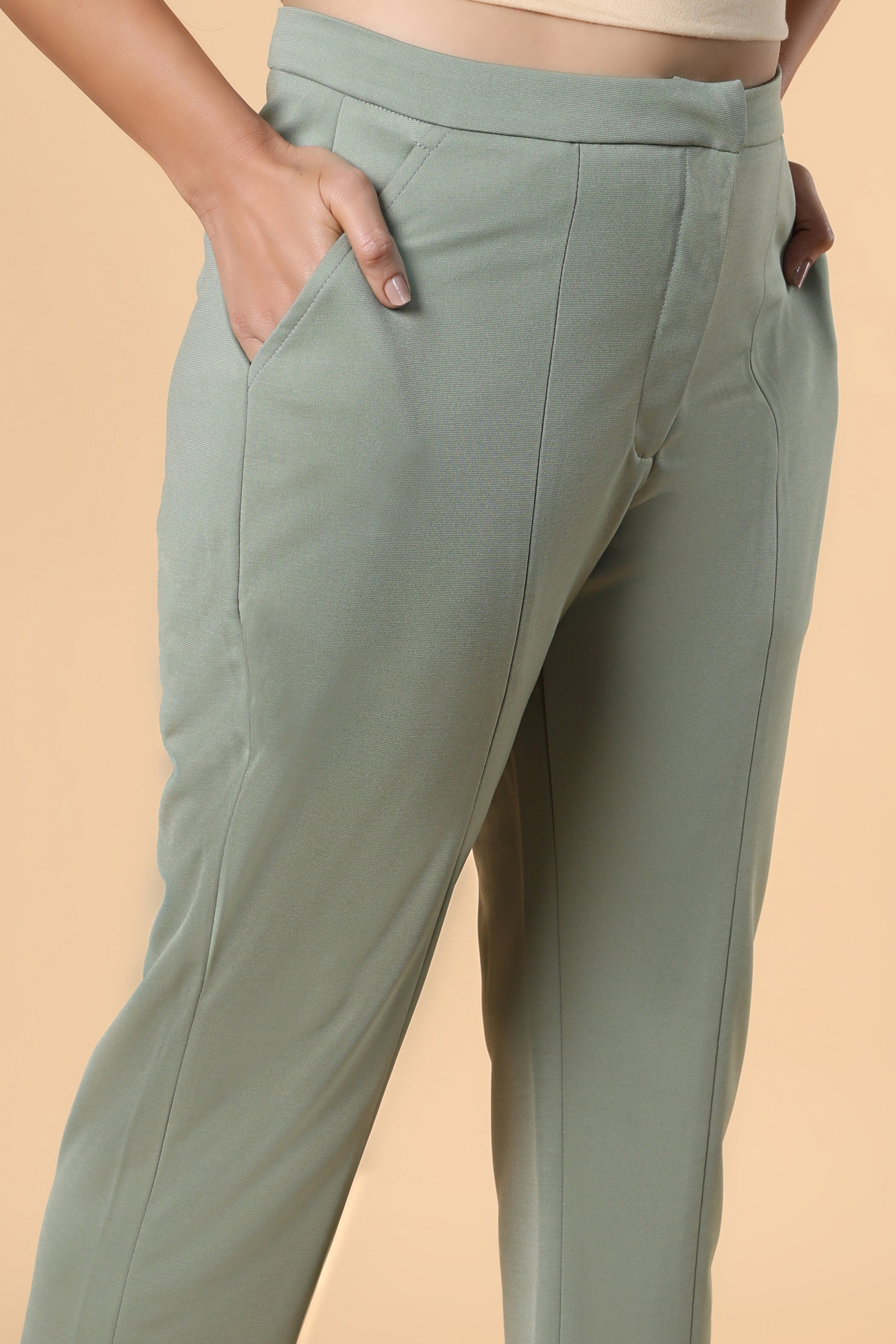 Mid rise slit hem parallel trouser with front zip & side pockets