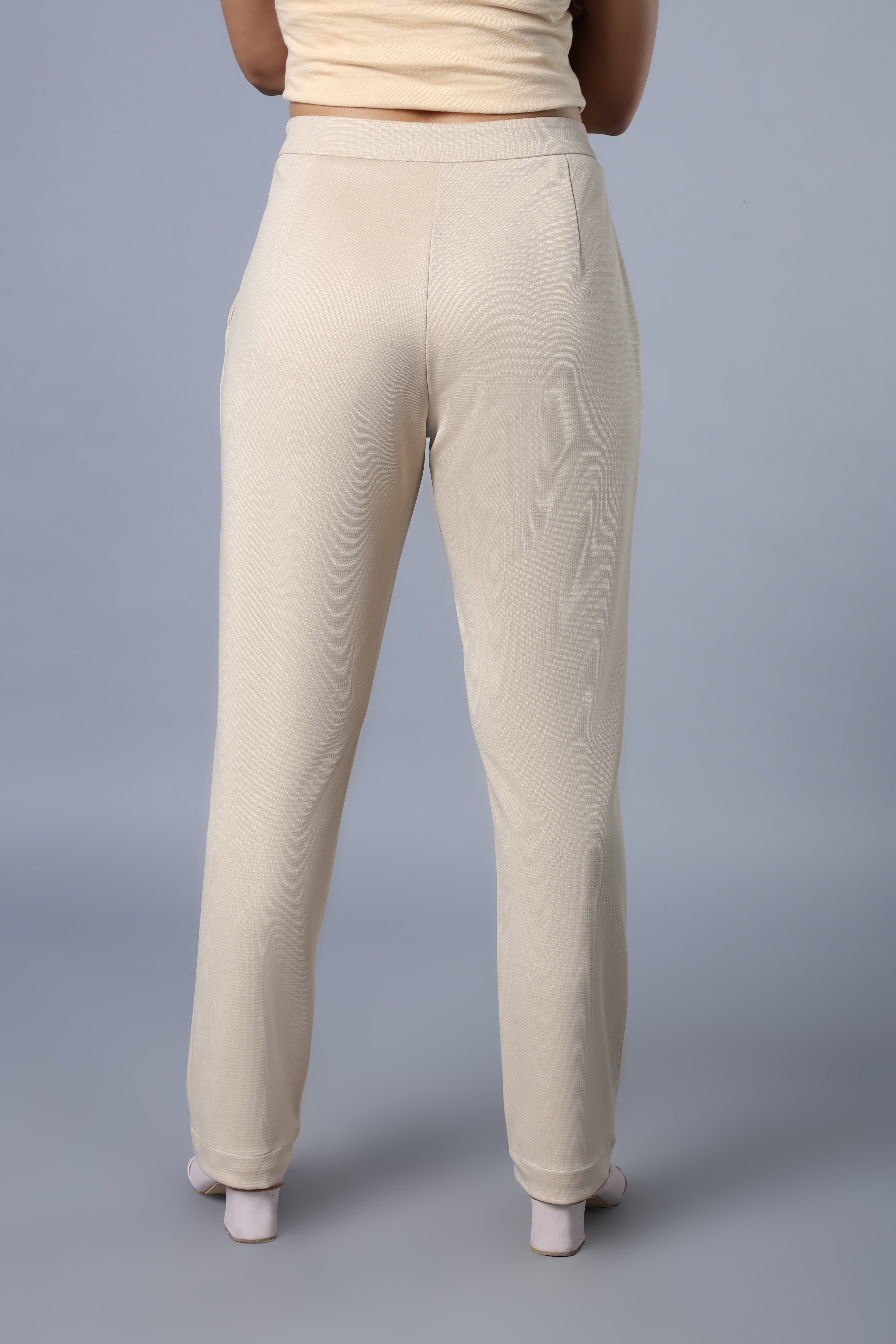 Mid rise parallel trouser with side zip & pockets