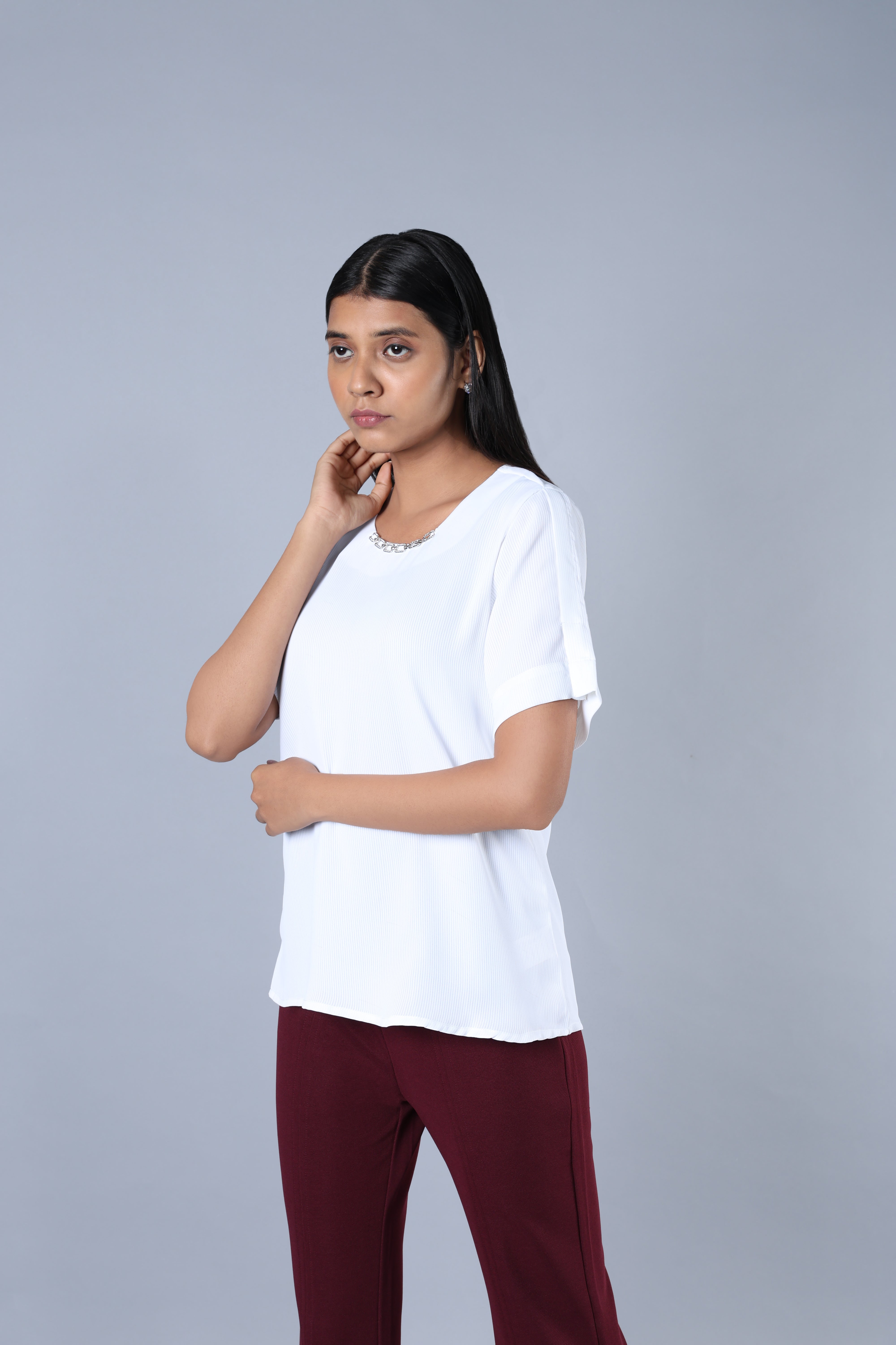 Top with detail overlap sleeve