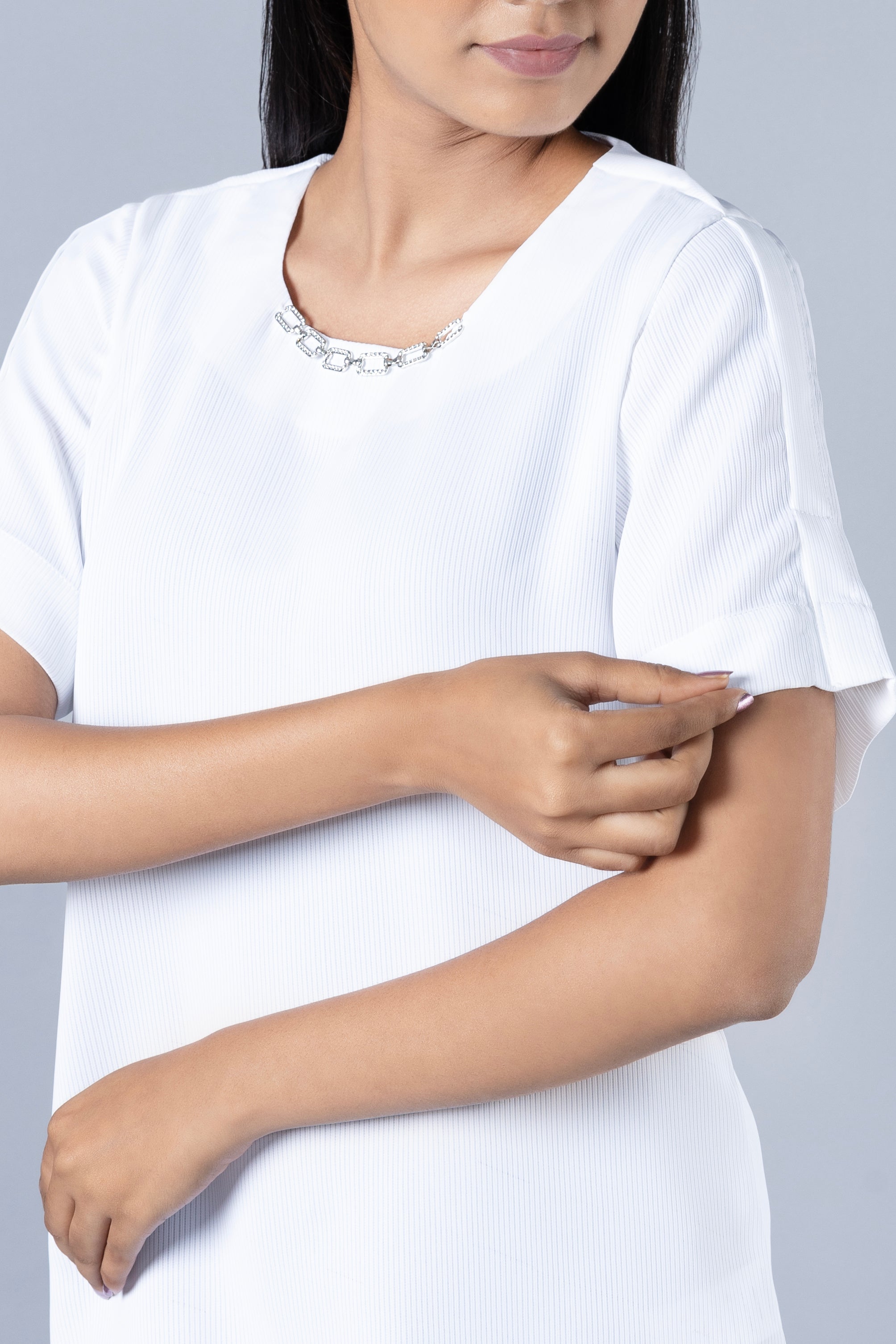 Top with detail overlap sleeve