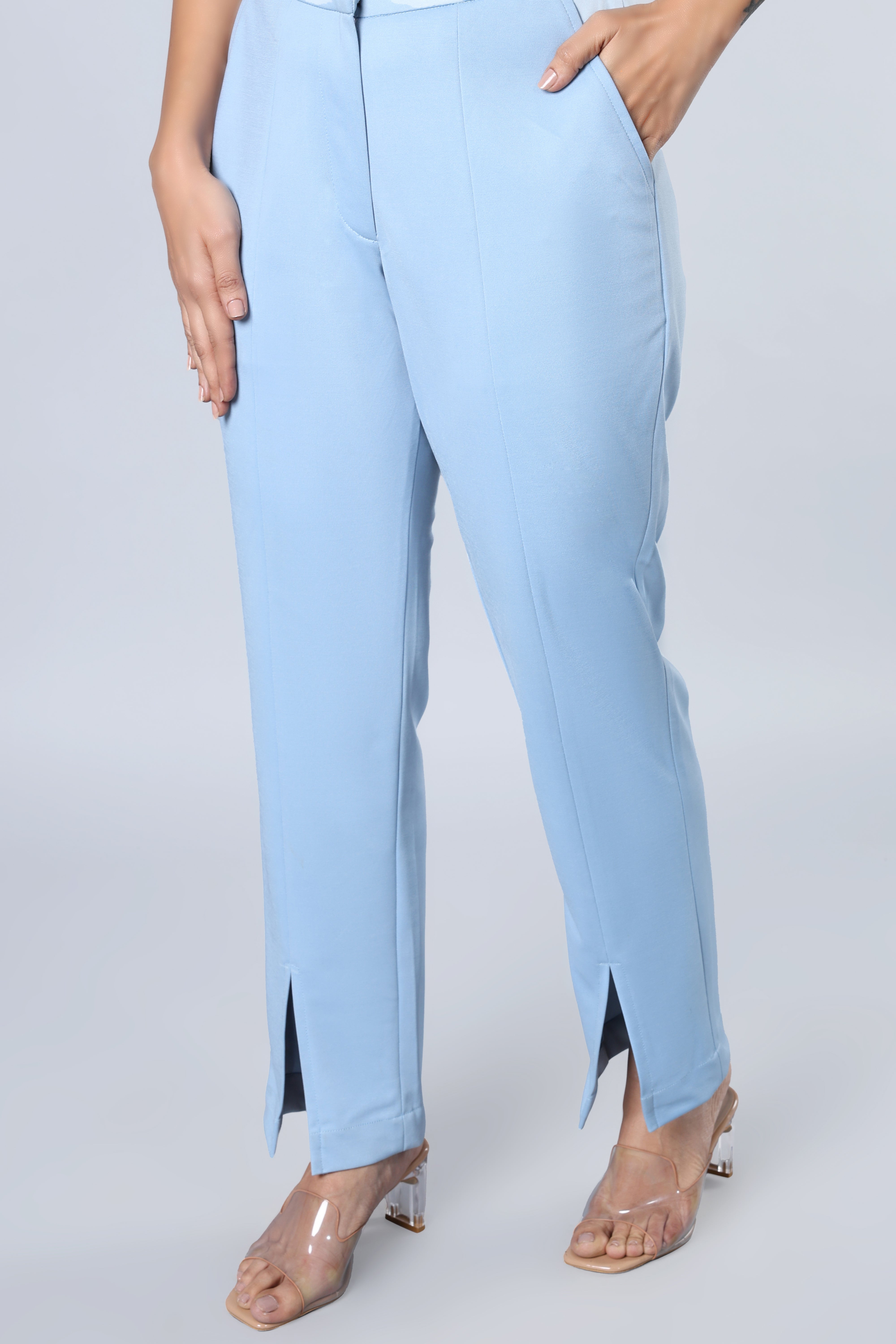 Mid rise slit hem parallel trouser with front zip & side pockets