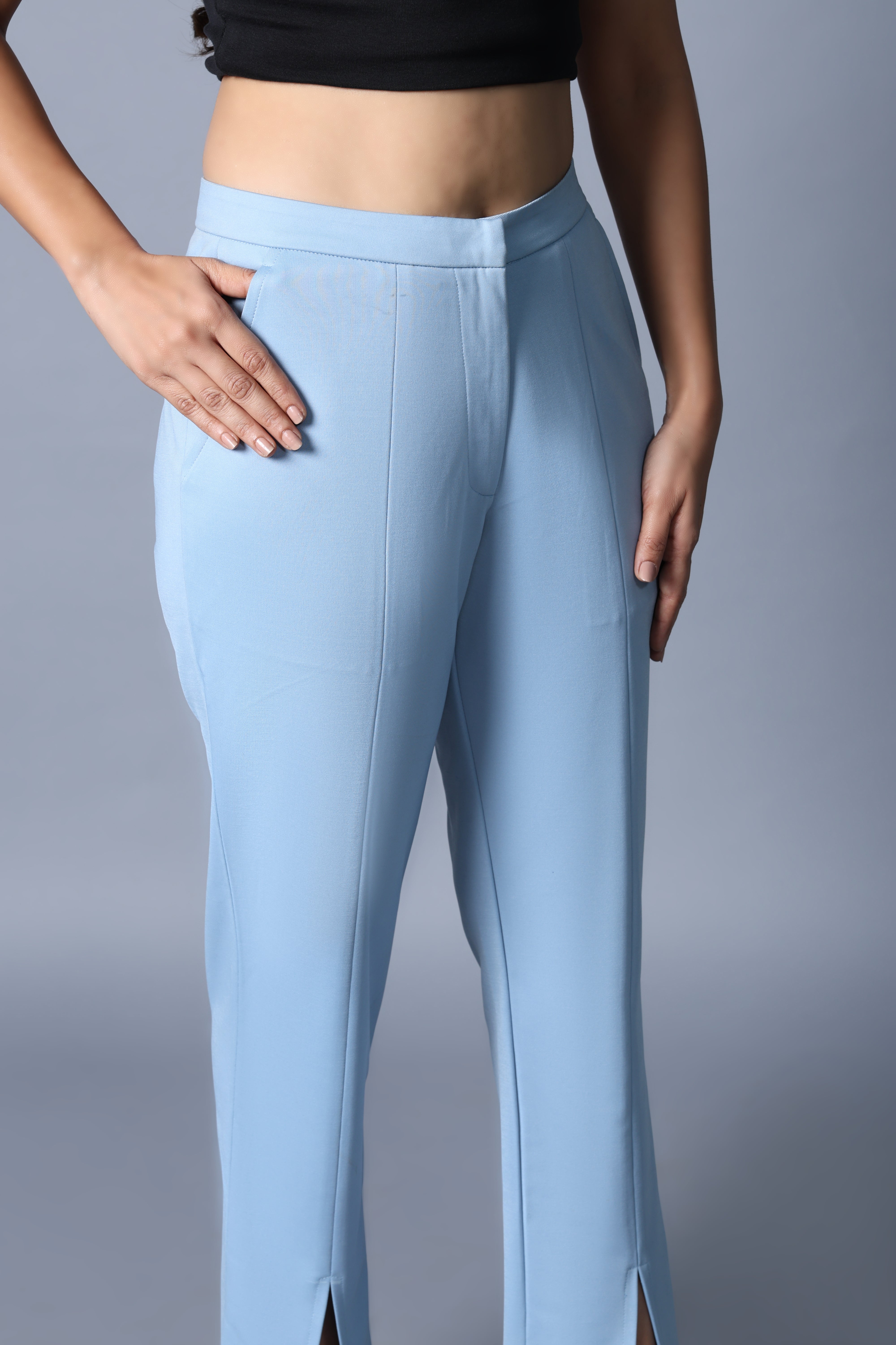 Mid rise slit hem parallel trouser with front zip & side pockets