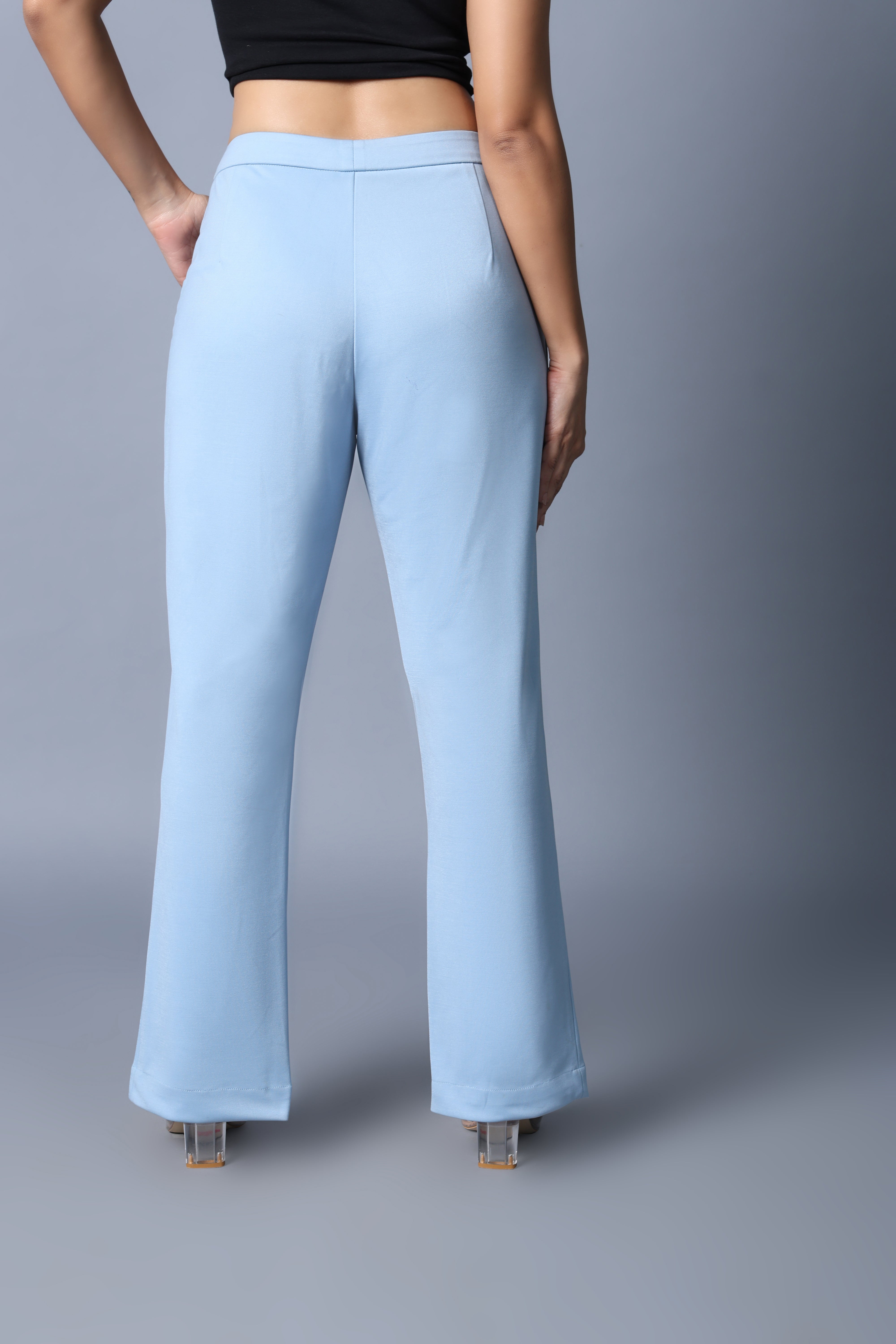 Mid rise slit hem parallel trouser with front zip & side pockets